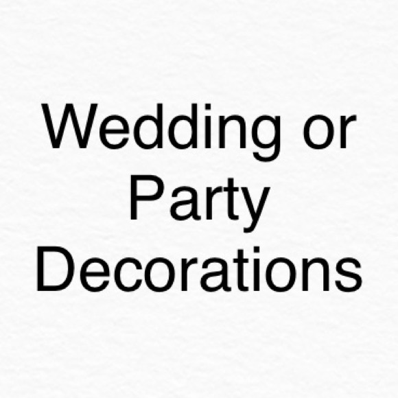 Glistening Romantic Burgundy Crop Jacket From Italy Designed by LIST - Picture 13 of 16